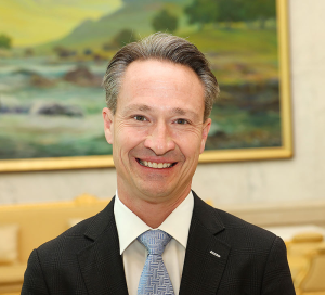 Erik Stýuart:”Makul Sözlük” ýurtlarymyzyň arasyndaky uzakmöhletleýin hyzmatdaşlygyň giňelmegine hyzmat eder